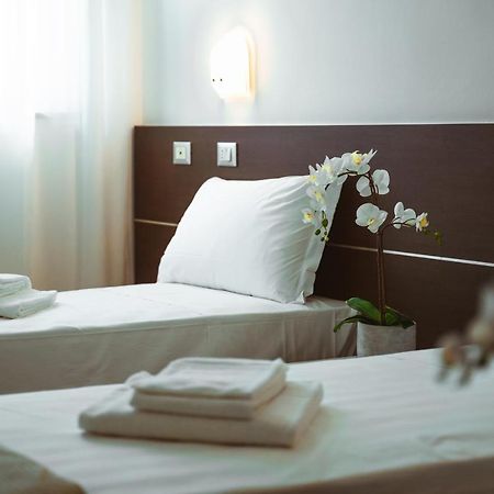 Albergo Commercio 帕尔马诺瓦 外观 照片