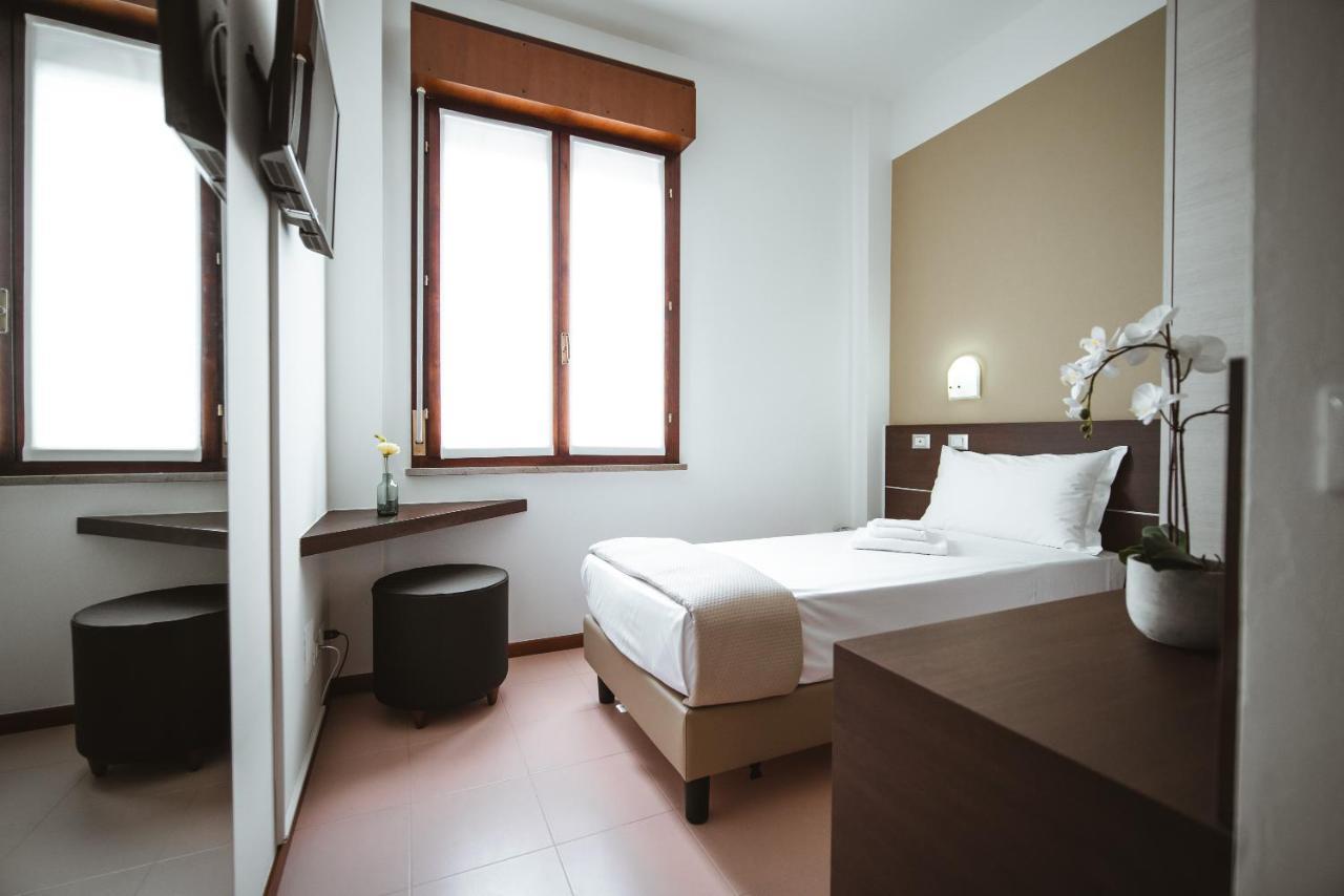 Albergo Commercio 帕尔马诺瓦 外观 照片